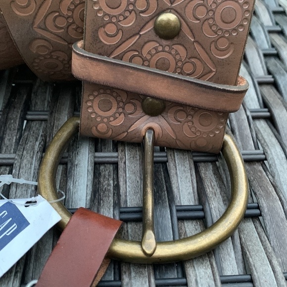 Gap Wide Light Brown Tooled Leather Belt w/ Brass Buckle main image 12